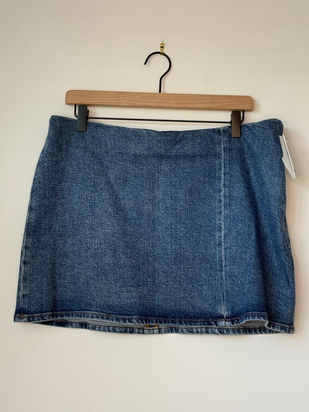 Good American NWT Denim Mini Skirt Size 14